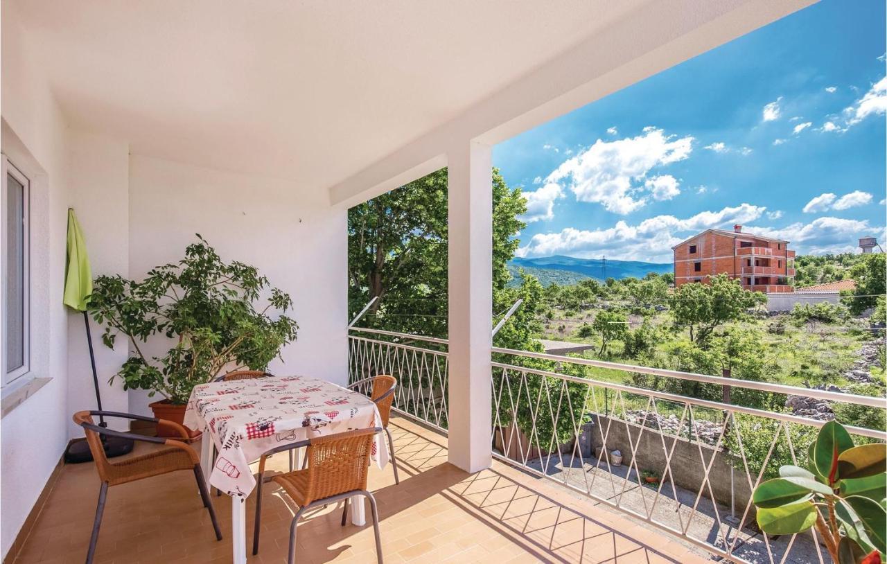 2 Bedroom Stunning Apartment In Novi Vinodolski Bagian luar foto